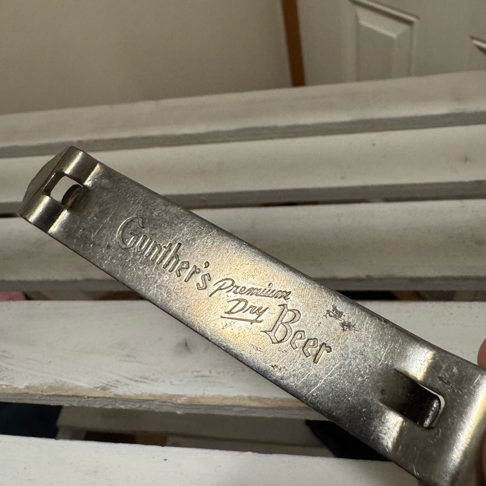 Gunther’s Premium Dry Brewing bottle opener